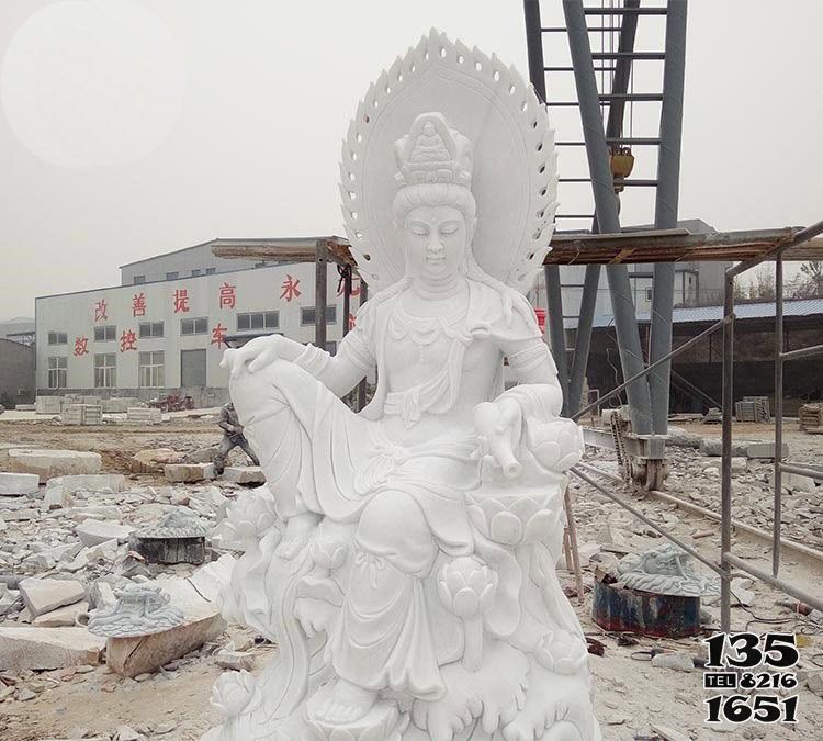 觀音雕塑-寺廟漢白玉石雕自在觀音雕塑高清圖片