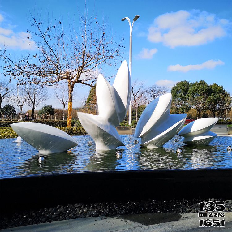 樹葉雕塑-公園景區抽象不銹鋼樹葉水景噴泉景觀雕塑高清圖片