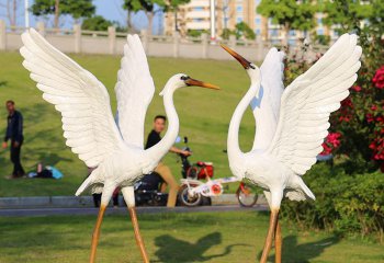 “仙鶴鎮湖”——玻璃鋼仙鶴圖片給你的家居帶來寧靜之美