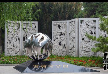 鏤空球雕塑-公園創(chuàng)意不銹鋼水中抽象鏤空球雕塑