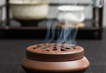 劉昌林與景德鎮(zhèn)市陶瓷雕塑藝術(shù)家進(jìn)行座談