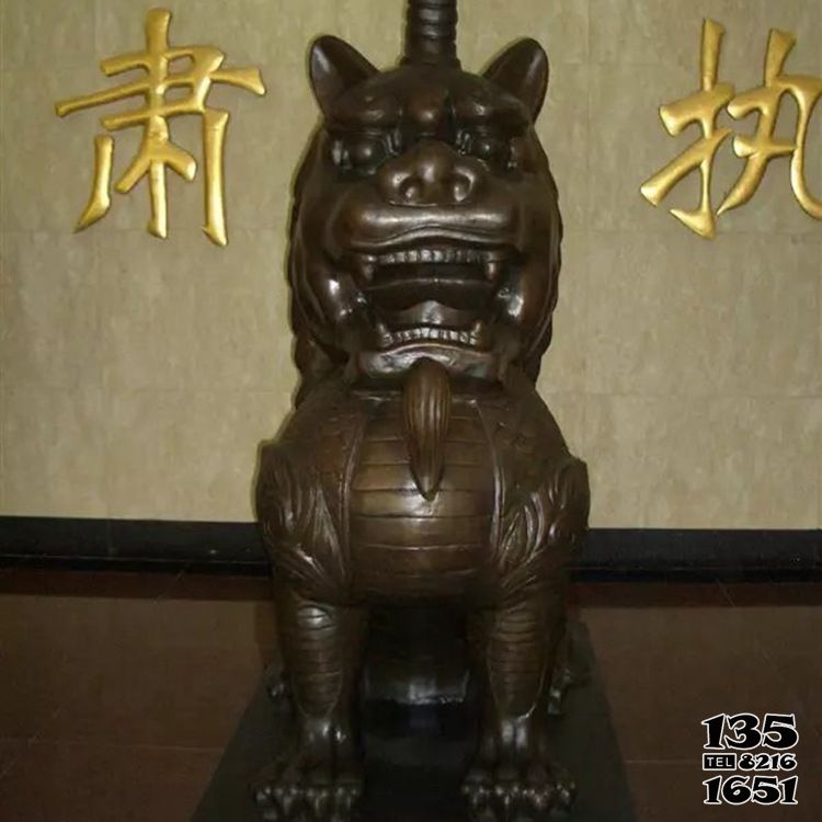 麒麟雕塑-室內(nèi)庭院不銹鋼仿銅動物景觀神獸麒麟雕塑高清圖片