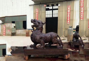 獨(dú)角獸雕塑-街道邊擺放的玻璃鋼創(chuàng)意獨(dú)角獸雕塑