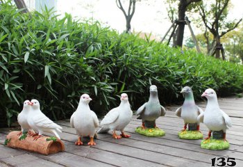 鴿子雕塑-公園戶外農場仿真童趣彩繪玻璃鋼鴿子雕塑